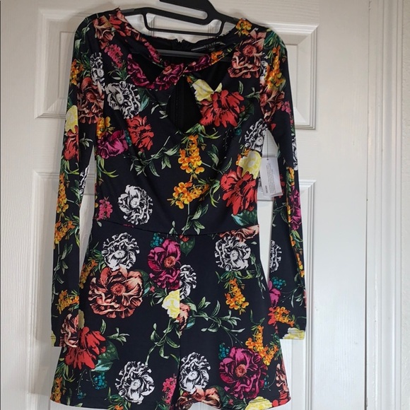 GUESS Floral Black Jumpsuit - Picture 11 of 13